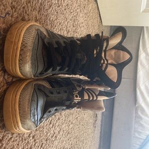 adidas metro attitude logo deadstock
